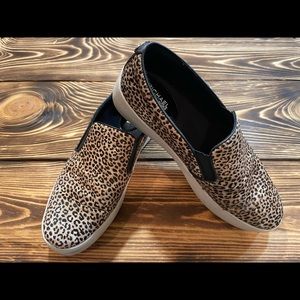 Michael Kors slip-on Animal / Leopard Print. Comfy, fun, casual. Size 9